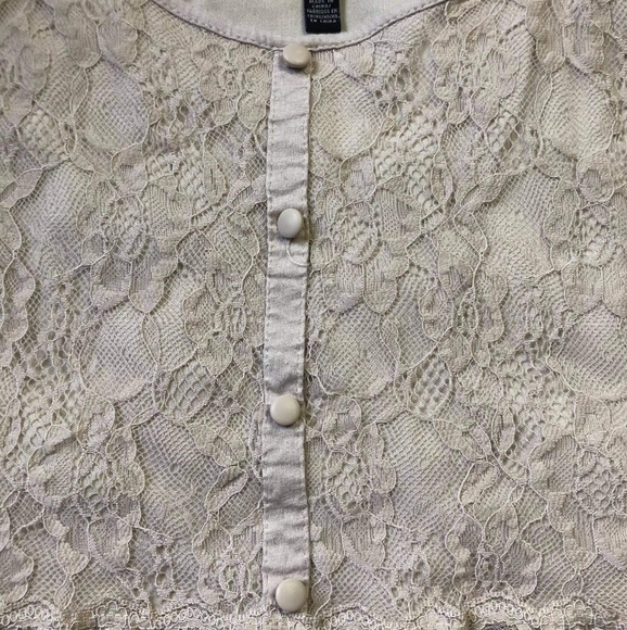 2/$15 Crop Top- mix&match - Picture 2 of 8